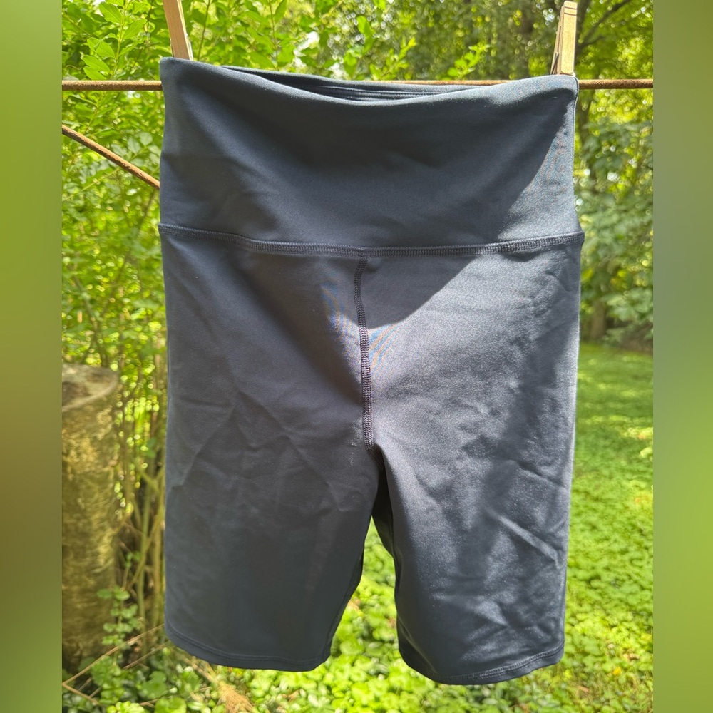 Johnny Was Calme Endurance Bike Shorts MED Navy